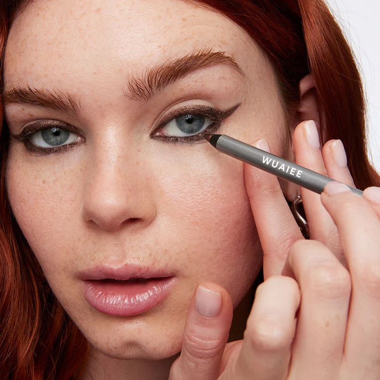 Final 3 hours 50% off:🌸 Longwear Eyeliner - Lightweight and Waterproof